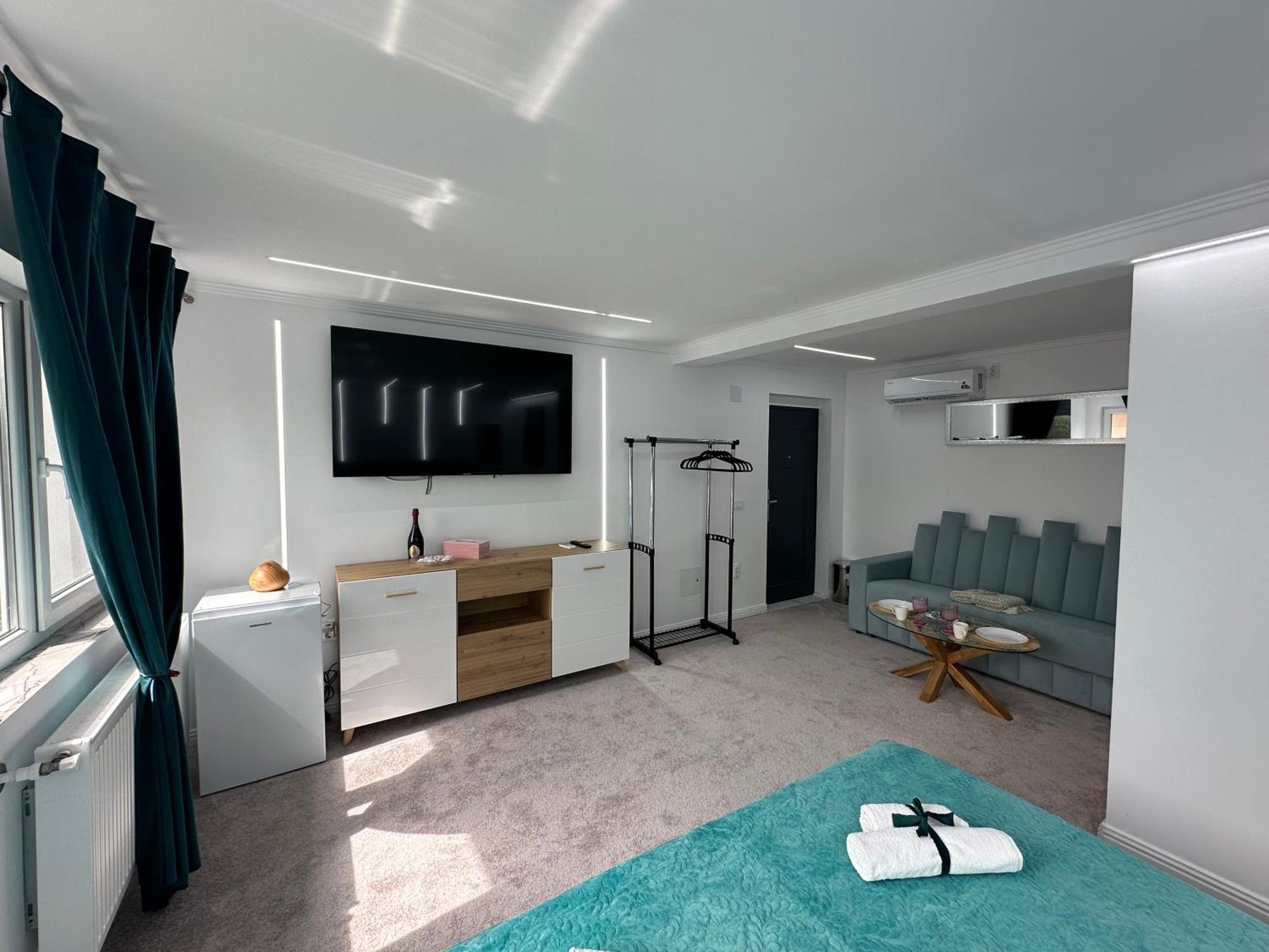 Elegant Escape Central Studio Craiova Eksteriør billede