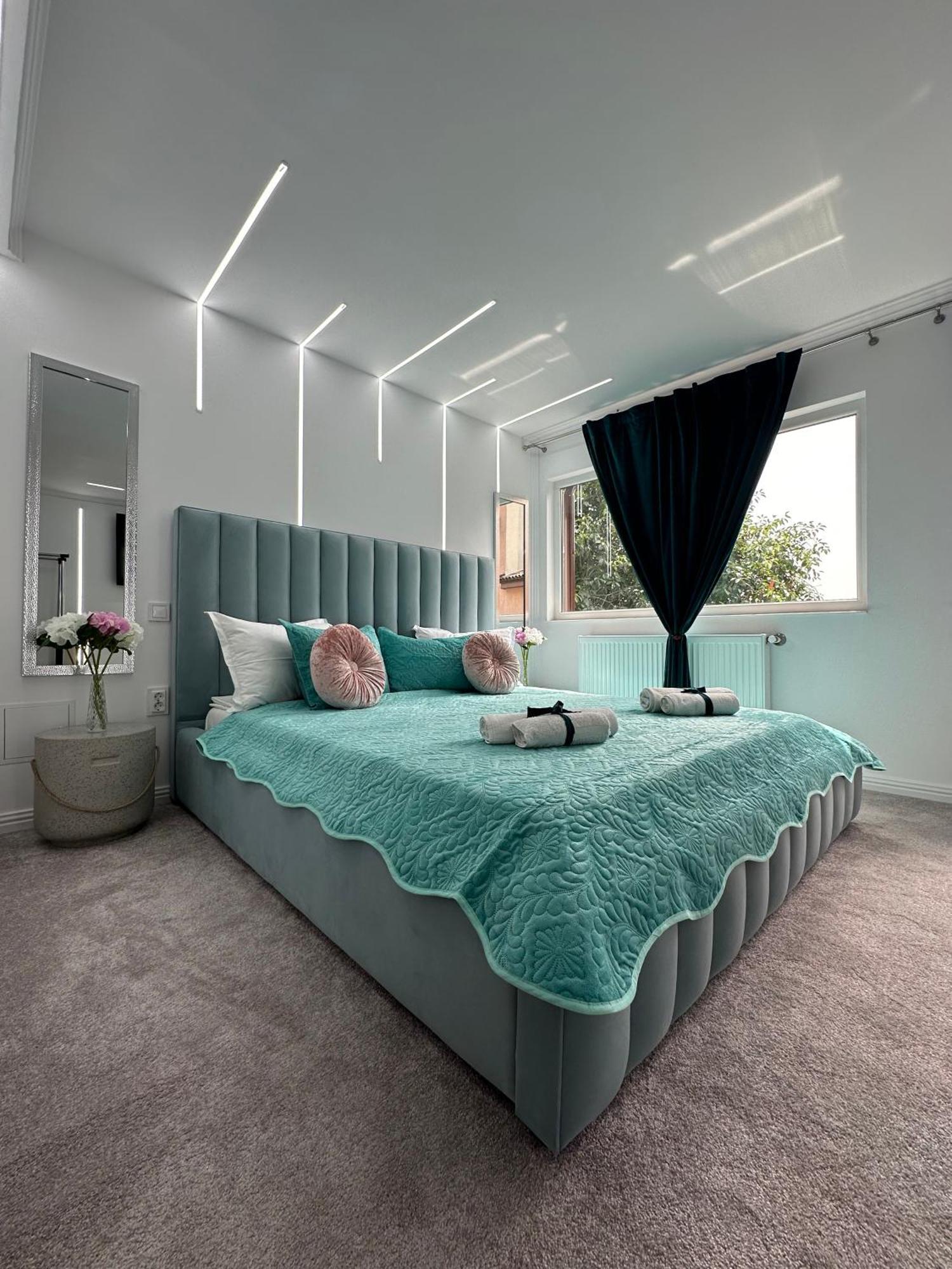 Elegant Escape Central Studio Craiova Eksteriør billede